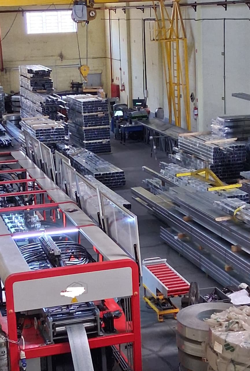 Linha de fabricação de perfis metálicos para Steel Frame